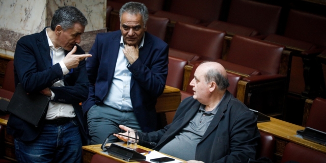 Κείμενο – καμπανάκι για τον ΣΥΡΙΖΑ: Μετάλλαξη σε έναν απολίτικο σχηματισμό άσχετο με την Αριστερά
