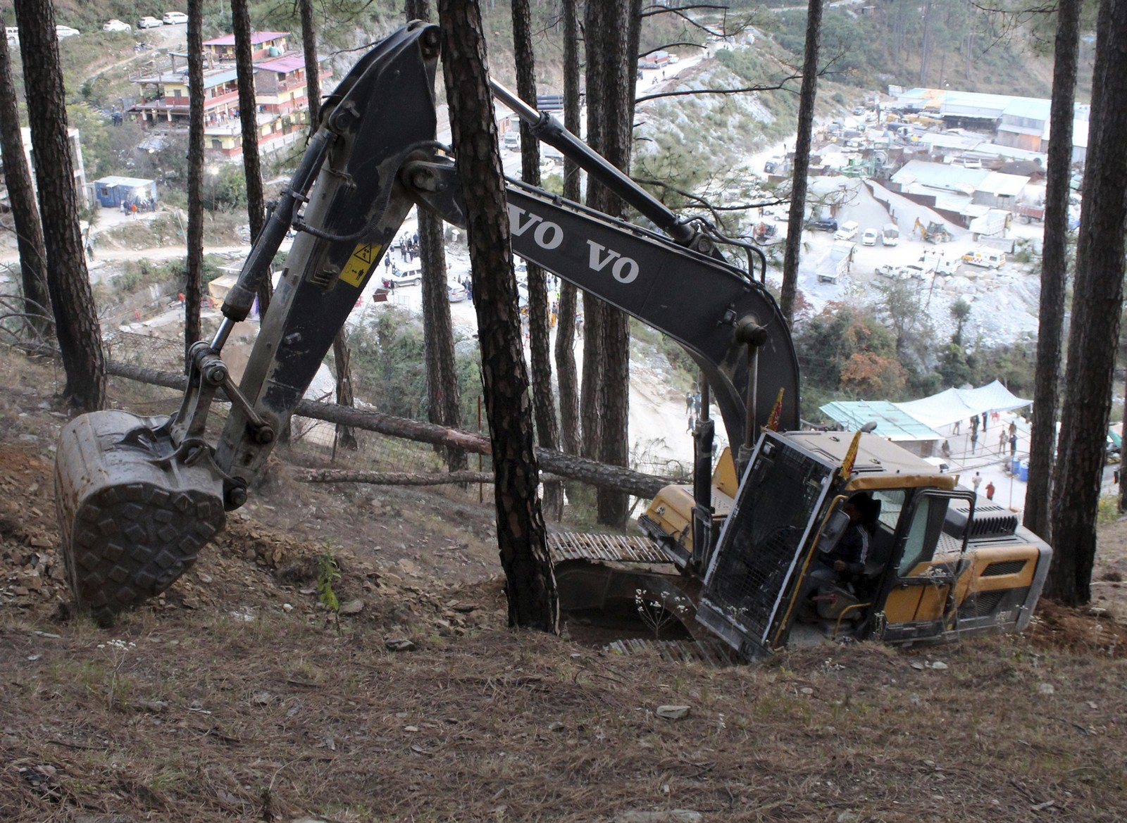 India Tunnel Collapse