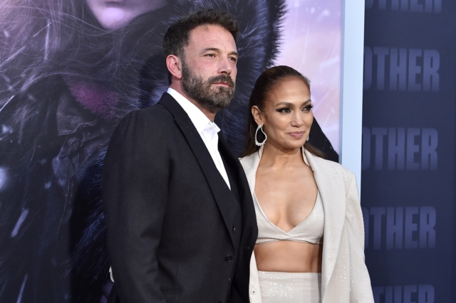 “Πίσω σκύλα!” φώναξε η Jennifer Lopez σε φαν του Ben Affleck – Βίντεο