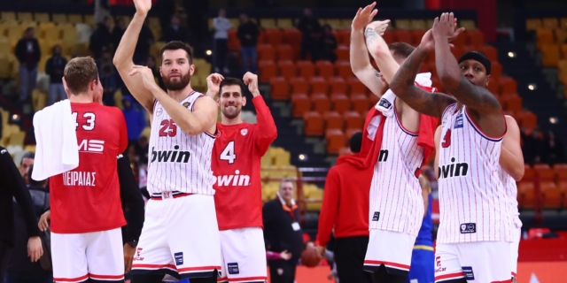 Ολυμπιακός – Περιστέρι bwin 87-74: Ο Γουόκαπ πήρε φωτιά και έκανε ρεκόρ καριέρας απέναντι στον Σπανούλη