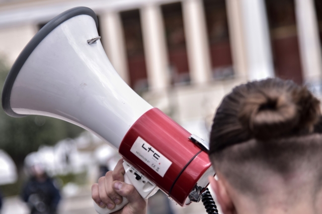 Αποχή διαρκείας ξεκινούν τη Δευτέρα οι συμβολαιογράφοι