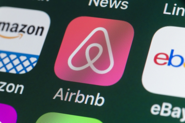 Ιταλία: “Καμπάνα” εκατοντάδων εκατομμυρίων στην Airbnb – “Ζαλίζει” το ύψος της φοροδιαφυγής