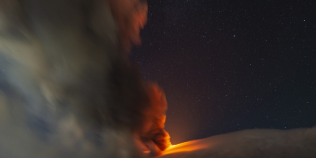 Ιταλία: Εξερράγη το ηφαίστειο της Αίτνας – Εντυπωσιακές εικόνες