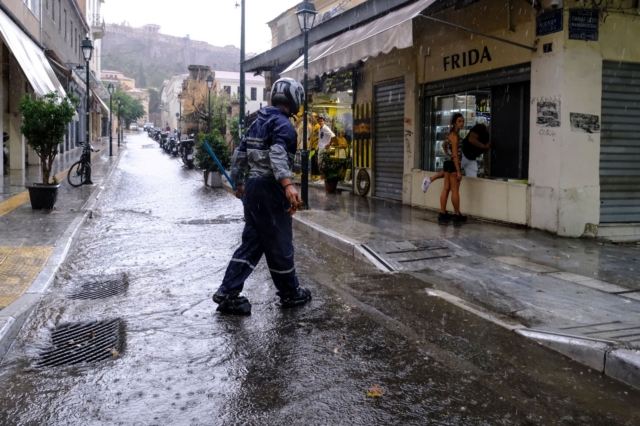 Ισχυρή βροχόπτωση στην Αθήνα