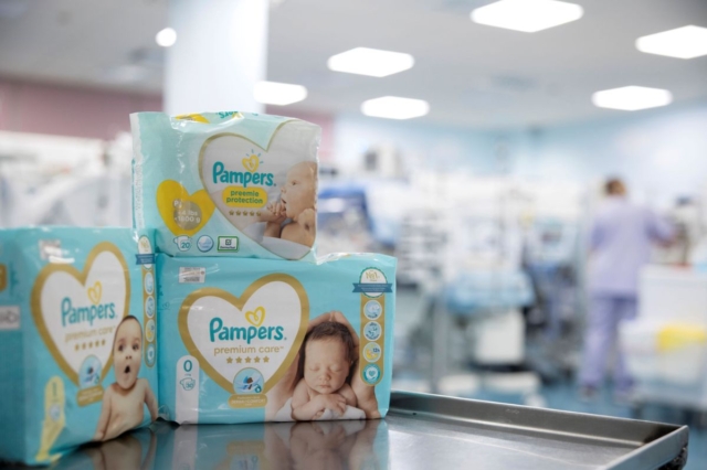 Τα Pampers® στέκονται για 6η συνεχόμενη χρονιά  δίπλα στα πρόωρα μωράκια και τις οικογένειές τους