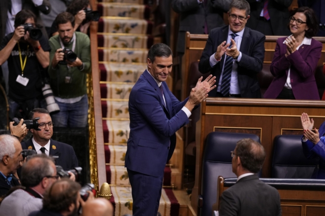 Ισπανία: Ο Σάντσεθ ξανά Πρωθυπουργός σε συνεργασία με το Sumar της Ντίαθ
