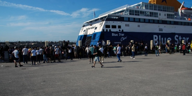 Ρόδος: Νέα συγκέντρωση μεταναστών σε πλοίο – Συνελήφθησαν δύο άτομα