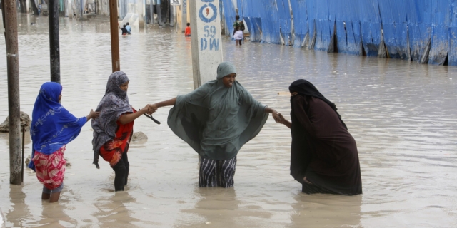 Σομαλία: Τουλάχιστον 50 νεκροί και 700.000 εκτοπισμένοι λόγω των σφοδρών βροχοπτώσεων