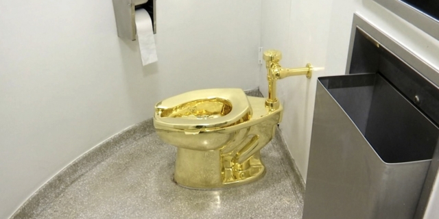 Η χρυσή τουαλέτα που εκλάπη