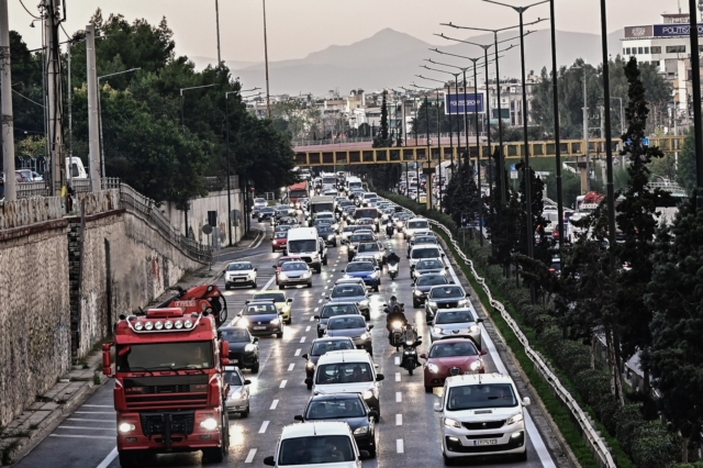 Στιγμιότυπο από την Εθνική Οδό Αθηνών - Λαμίας.