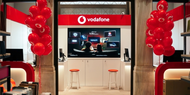 Vodafone-Public: Ανοίγουν παράθυρο στο αγοραστικό μοντέλο του μέλλοντος