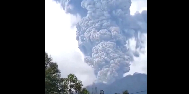 Έκρηξη ηφαιστείου στην Ινδονησία – Τουλάχιστον 11 νεκροί, 12 αγνοούμενοι