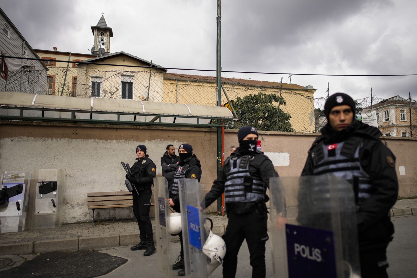 Ένοπλη επίθεση στην καθολική εκκλησία στον Βόσπορο