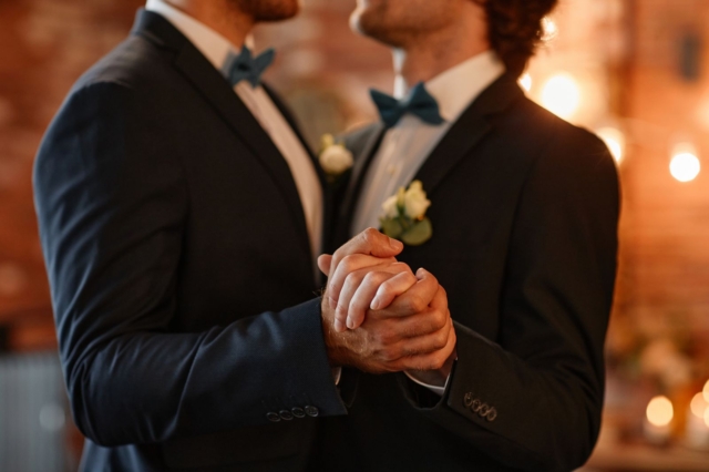 Εσθονία: Επιτρέπονται από την Πρωτοχρονιά οι γάμοι μεταξύ ομόφυλων ζευγαριών