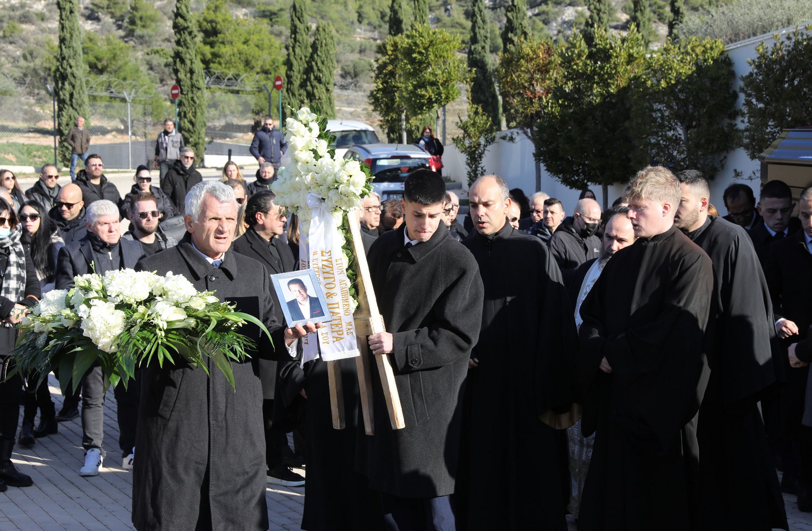 Κηδεία του λαϊκού τραγουδιστή, Χάρη Κωστόπουλου