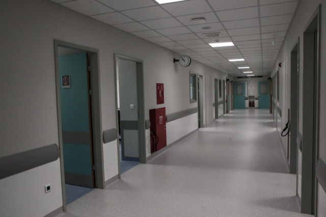 Νοσοκομείο Χανίων: Νοσηλευτής τραυματίστηκε από πτώση σοβά