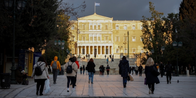 Κόσμος στο Σύνταγμα