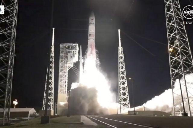 NASA: Εκτόξευσε πύραυλο προς τη Σελήνη για πρώτη φορά μετά από 50 χρόνια