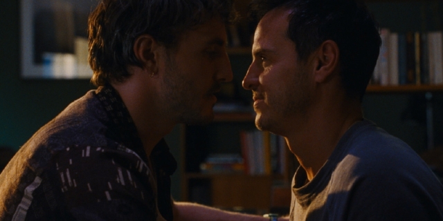 Νέες ταινίες: Ο συγκινητικός έρωτας του “Άγνωστοι Μεταξύ Μας” με Πολ Μέσκαλ και Άντριου Σκοτ