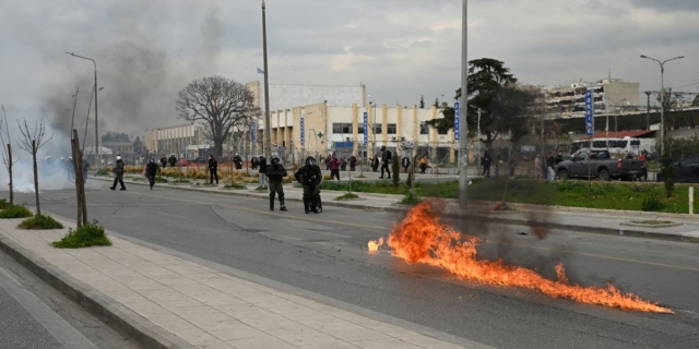 Κοινωνικό Ιατρείο Αλληλεγγύης Θεσσαλονίκης: Καταγγελία για τραυματισμό διαδηλώτριας από αστυνομικούς