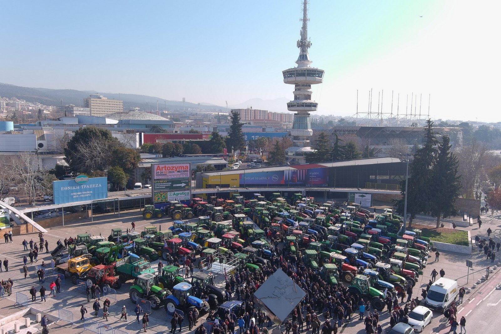 Συλλαλητήριο διαμαρτυρίας αγροτών με τα τρακτέρ τους από διάφορες περιοχές της Βόρειας Ελλάδας, στην Θεσσαλονίκη στο πλαίσιο των εγκαινίων της 30ης Agrotica