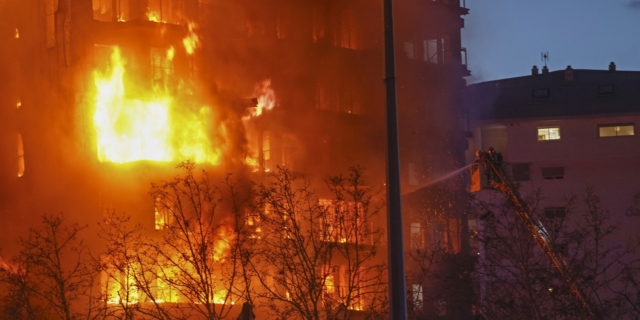 Φωτιά σε πολυκατοικία στη Βαλένθια