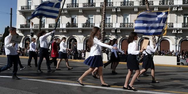 25η Μαρτίου: Σήμερα η μαθητική παρέλαση στο κέντρο της Αθήνας – Ποιοι δρόμοι κλείνουν