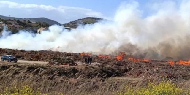 Η φωτιά που ξέσπασε στο Λαύριο