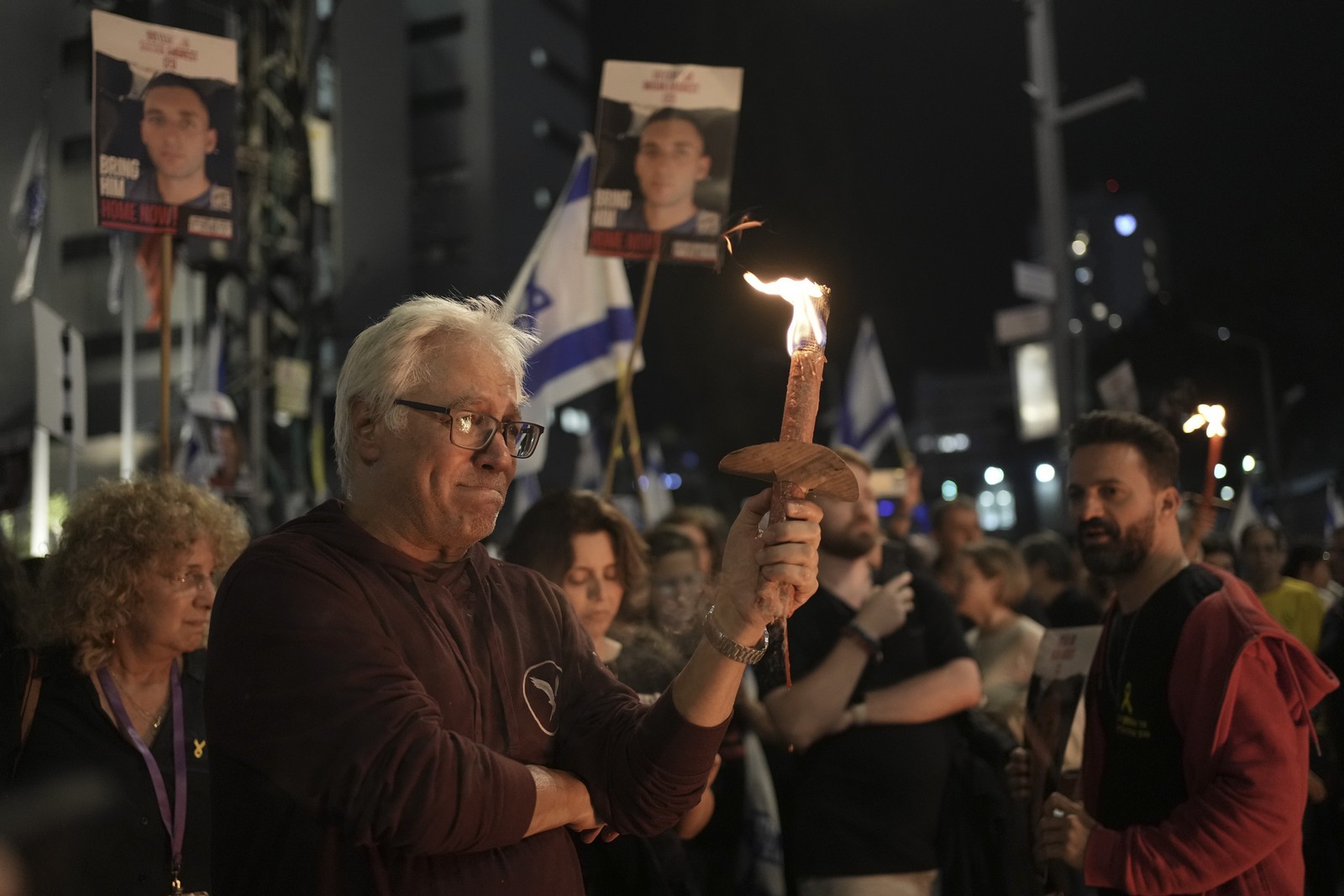 Χιλιάδες Ισραηλινοί στους δρόμους ζητώντας την παραίτηση του Νετανιάχου λόγω του πολέμου στη Γάζα