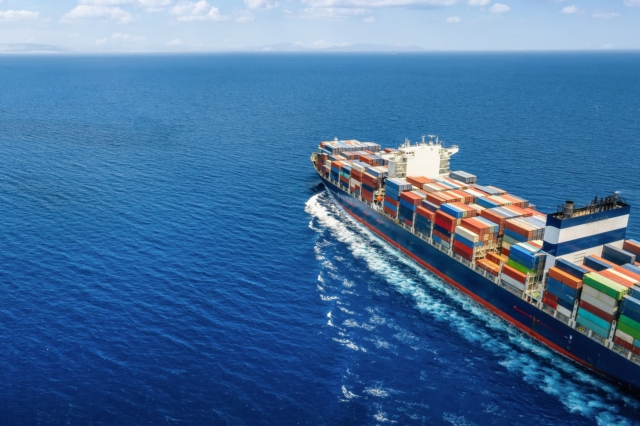 Ναυτιλία: Πράσινη μετάβαση, πληθωρισμός και οικονομία – Τα “απόνερα” των 100.000 εμπορικών πλοίων
