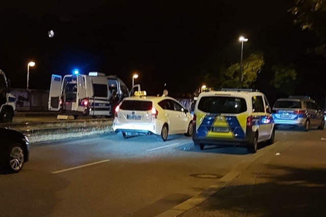 Οχήματα της γερμανικής αστυνομίας στο σημείο της συμπλοκής μεταξύ οπαδών του Ολυμπιακού και του Παναθηναϊκού