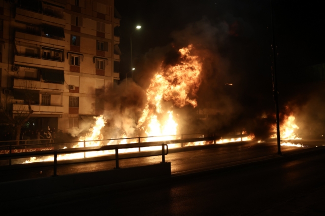 / Εορτασμός της Ανάστασης, στον Ιερό Ναό Αναλήψεως Κυρίου, στο Νέο Κόσμο