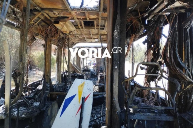 Θεσσαλονίκη: Φωτιά σε λεωφορείο του ΟΑΣΘ στον Περιφερειακό – Κάηκε ολοσχερώς
