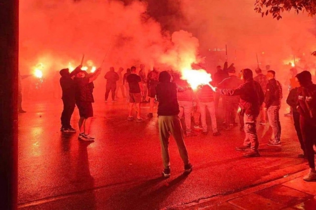 Θεσσαλονίκη: Συγκέντρωση οπαδών του ΠΑΟΚ με βεγγαλικά και πυρσούς – Σε επιφυλακή σήμερα η ΕΛΑΣ