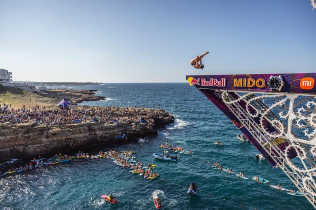 Red Bull Cliff Diving: Ελεύθερες καταδύσεις που δεν μοιάζουν με άλλες