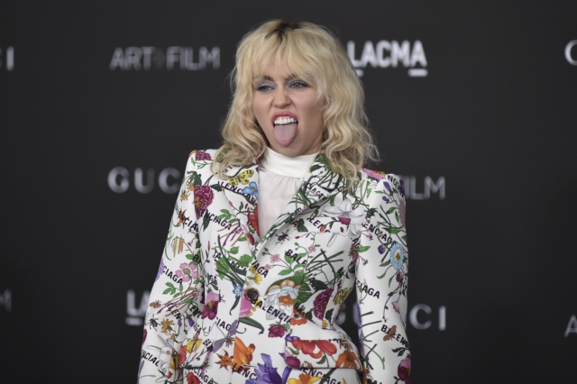 Miley Cyrus: Αποκαλύπτει γιατί δεν κάνει παρέα με άλλους celebrities