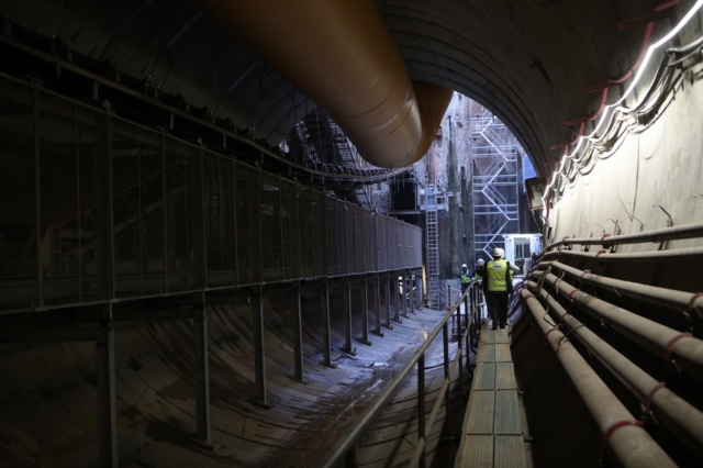 Ξενάγηση από τον Όμιλο AVAX, στους εκπροσώπους του τύπου, στη σήραγγα του Μετρό στην Κατεχάκη, όπου πραγματοποιούνται τα έργα του μετροπόντικα για τη Γραμμή 4, Πέμπτη 8 Φεβρουαρίου 2024.