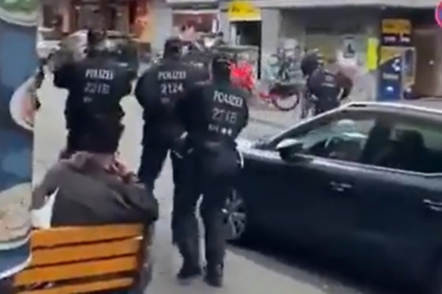 Η αστυνομία πυροβόλησε άνδρα με τσεκούρι στο Αμβούργο