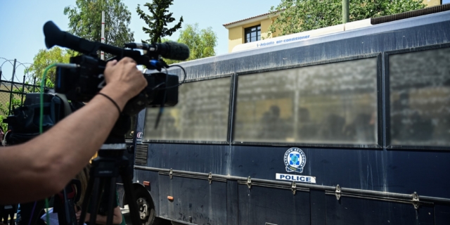 Φυλάκιση 12 μηνών στον δημοσιογράφο της ΕΡΤ για την κακοποίηση της συντρόφου του
