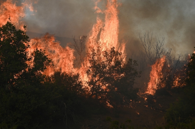 Φωτιές σε Κω, Χίο, Ηράκλειο και Μονεμβασιά