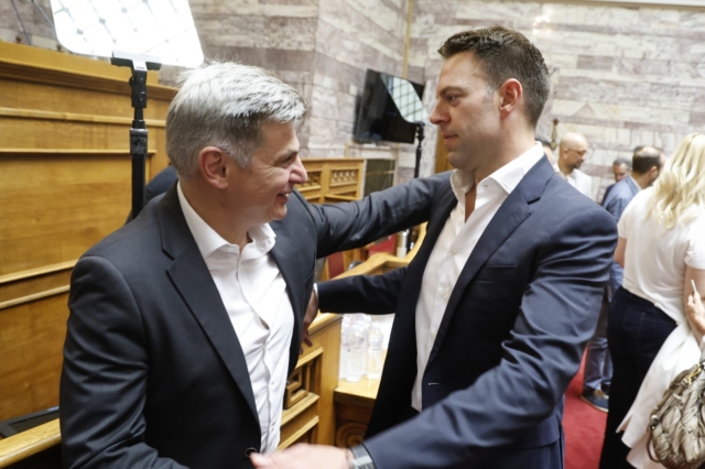Ο Στέφανος Κασσελάκης με τον Νίκο Φαραντούρη