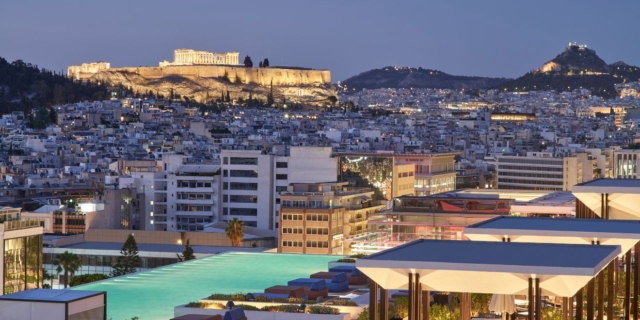 Grand Hyatt Athens: Cocktail party στη μεγαλύτερη rooftop infinity pool της Αθήνας