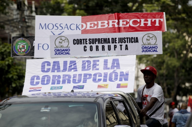 Διαδηλώσεις για το σκάνδαλο με τα Panama Papers