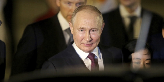 Αλλαγές στο πυρηνικό δόγμα της Ρωσίας εξετάζει ο Πούτιν