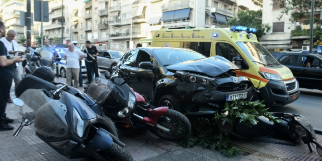 Τροχαίο με παράσυρση πεζών στην Κηφισίας