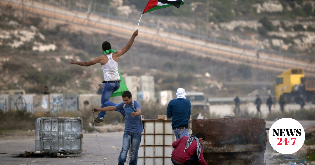 Three Palestinian martyrs after being released by Israeli forces