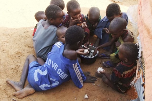 Παιδιά στην Αφρική (φωτογραφία αρχείου)