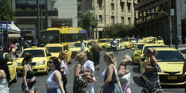 Απεργιακή συγκέντρωση οδηγών ταξί στην Αθήνα