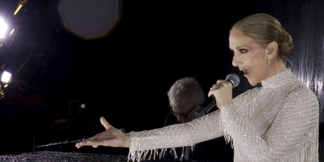 Η Celine Dion στην Τελετή Έναρξης των Ολυμπιακών Αγώνων του Παρισιού