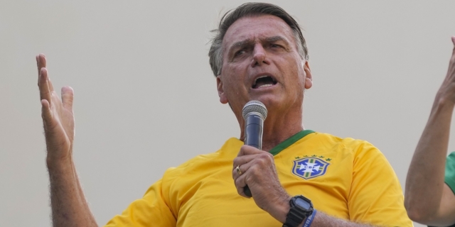 Βραζιλία: Ο Μπολσονάρου “ονειρεύεται” Τραμπ